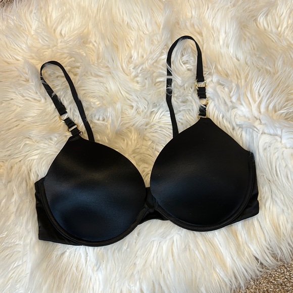 Victoria's Secret Other - Victoria Secret Very Sexy Push Up Bra - 34D